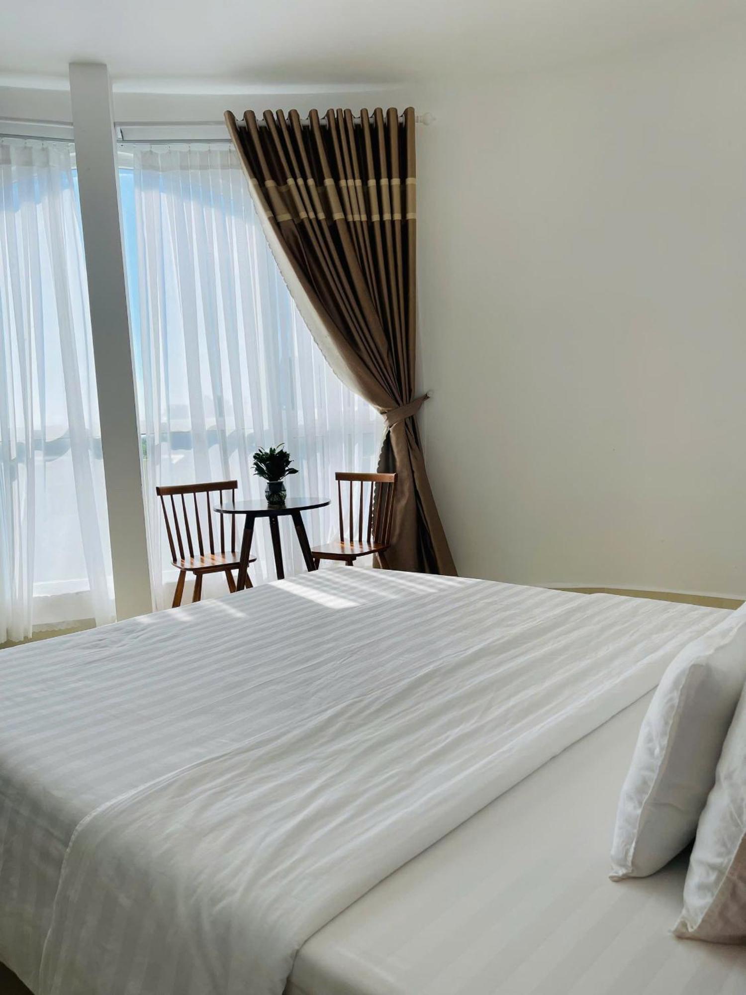 Hotel Khach San Romo à Quảng Ngãi Extérieur photo