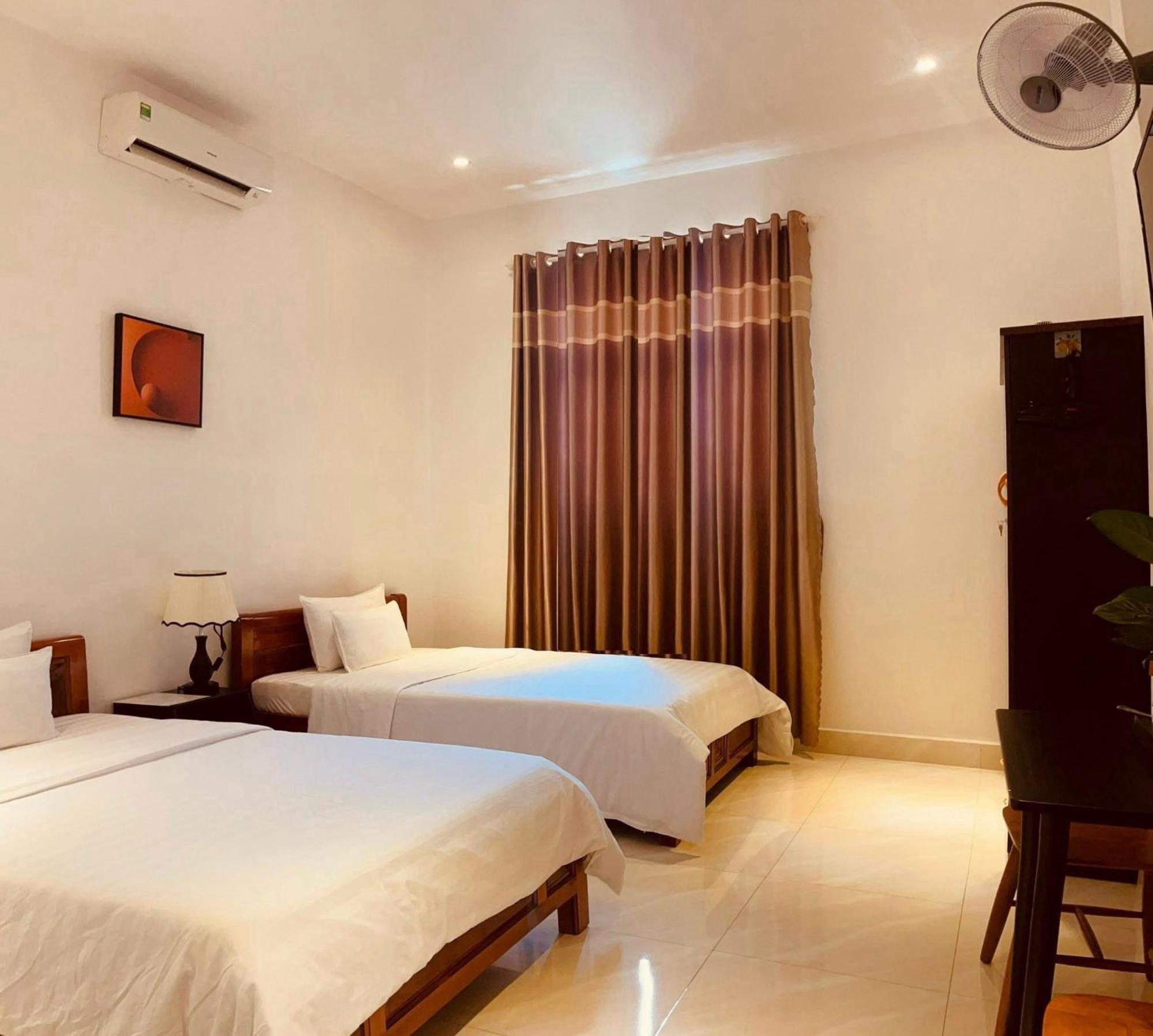 Hotel Khach San Romo à Quảng Ngãi Extérieur photo