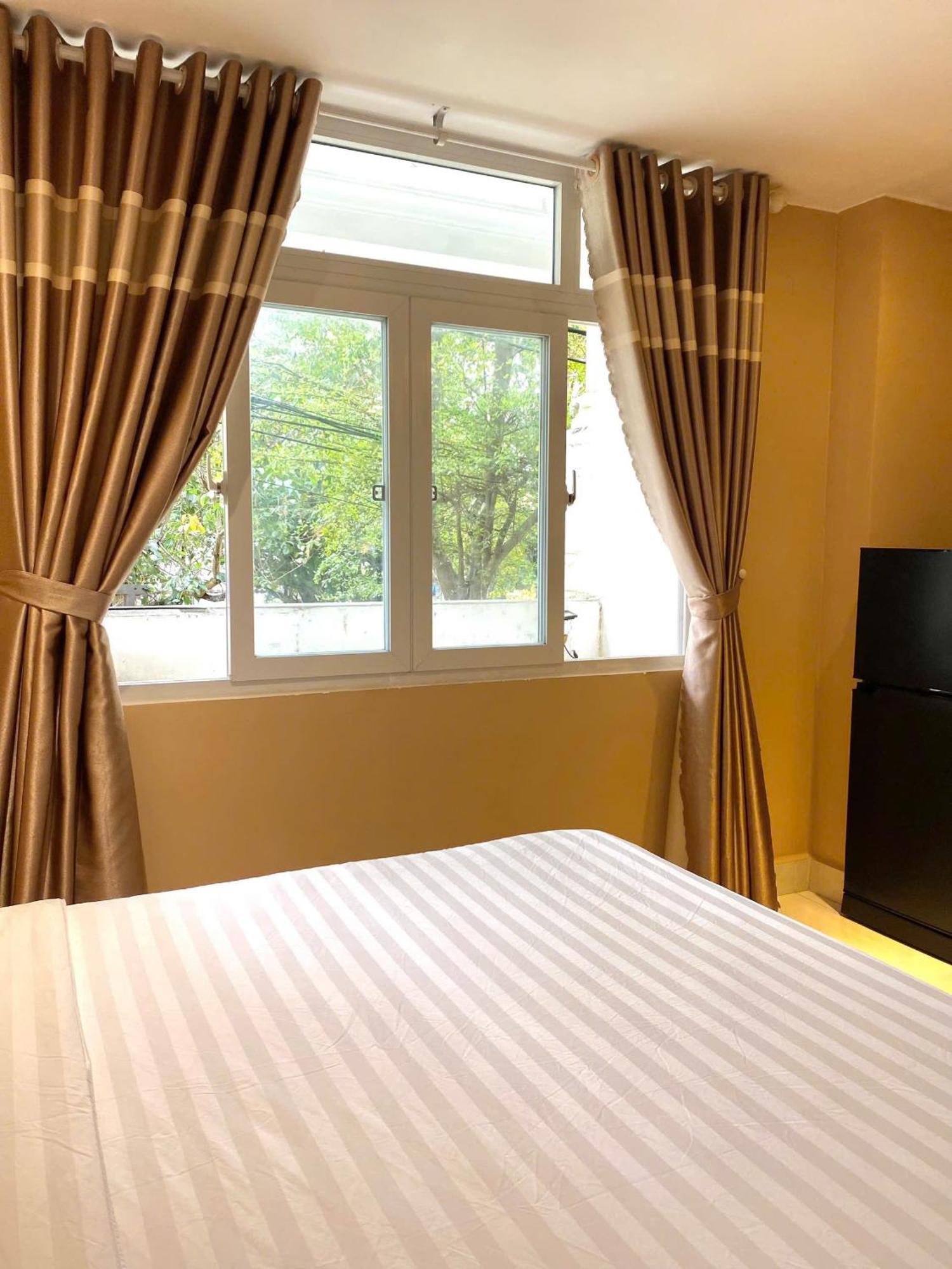 Hotel Khach San Romo à Quảng Ngãi Extérieur photo