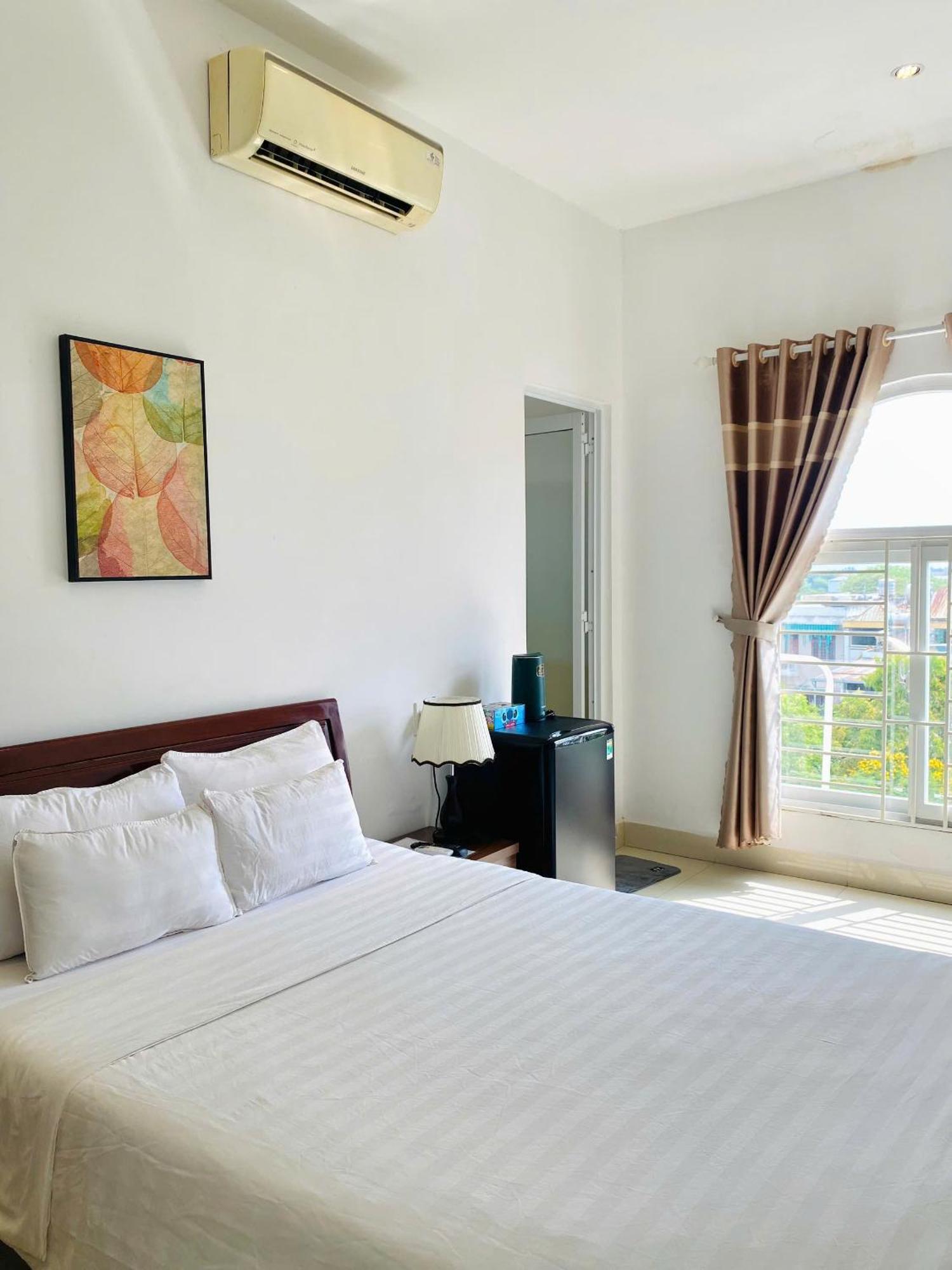 Hotel Khach San Romo à Quảng Ngãi Extérieur photo